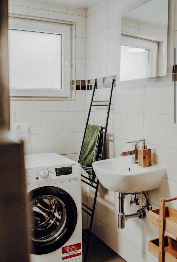 Mayen, Baeckerstr, Privatzimmer Nr1, Innenstadt, Naehe Nuerburgring & Burg Eltz, Gemeinschaftsbad Bagian luar foto